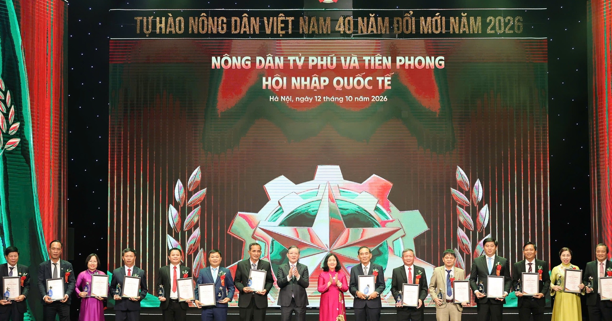 Vinh danh 96 N&ocirc;ng d&acirc;n Việt Nam xuất sắc 40 năm đổi mới