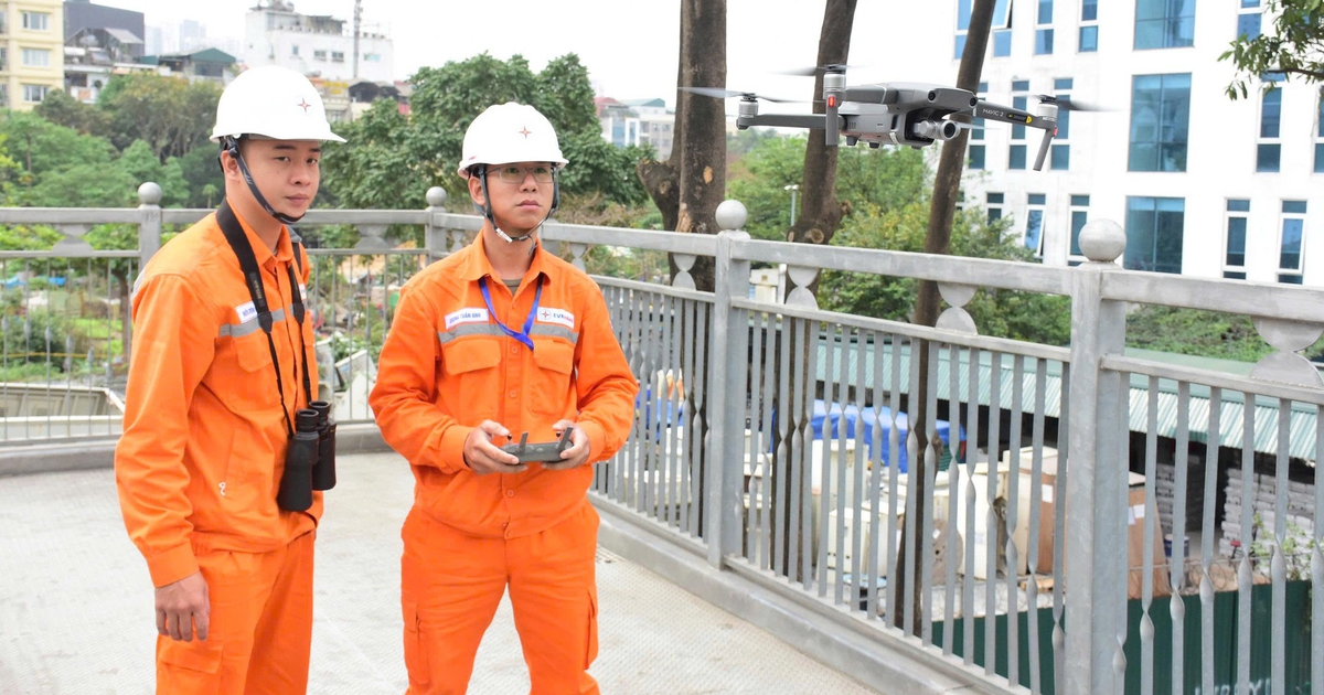 EVNHANOI chuyển đổi số từ lưới điện đến phục vụ khách hàng