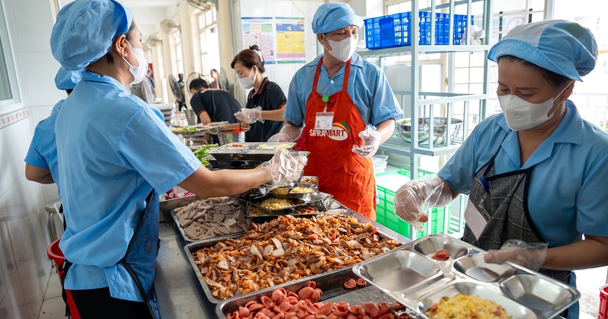 Bữa ăn học đường: Minh bạch từ nguồn cung đến suất ăn