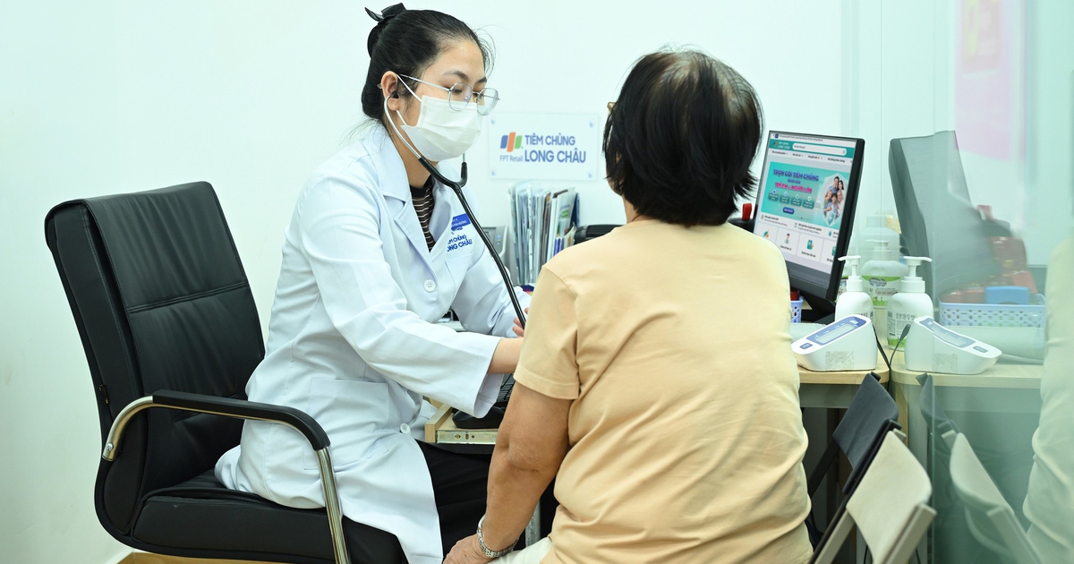 Người đã tiêm vắc xin não mô cầu có cần sử dụng kháng sinh dự phòng không?