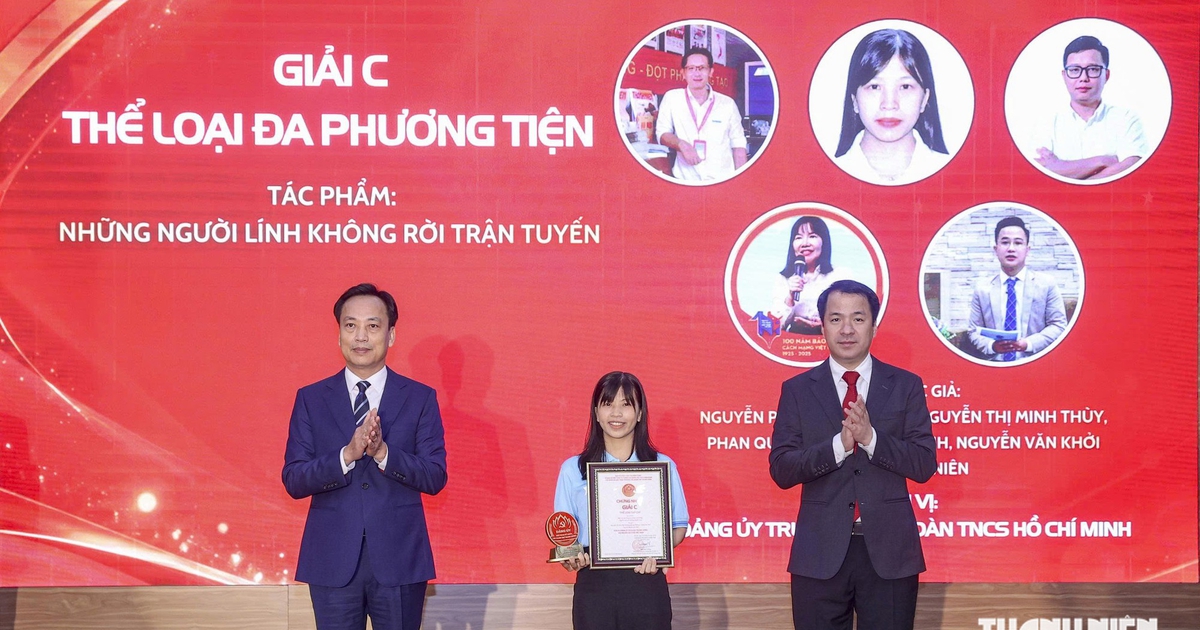 Trao giải cuộc thi chính luận của Đảng ủy Mặt trận Tổ quốc về bảo vệ nền tảng tư tưởng của Đảng