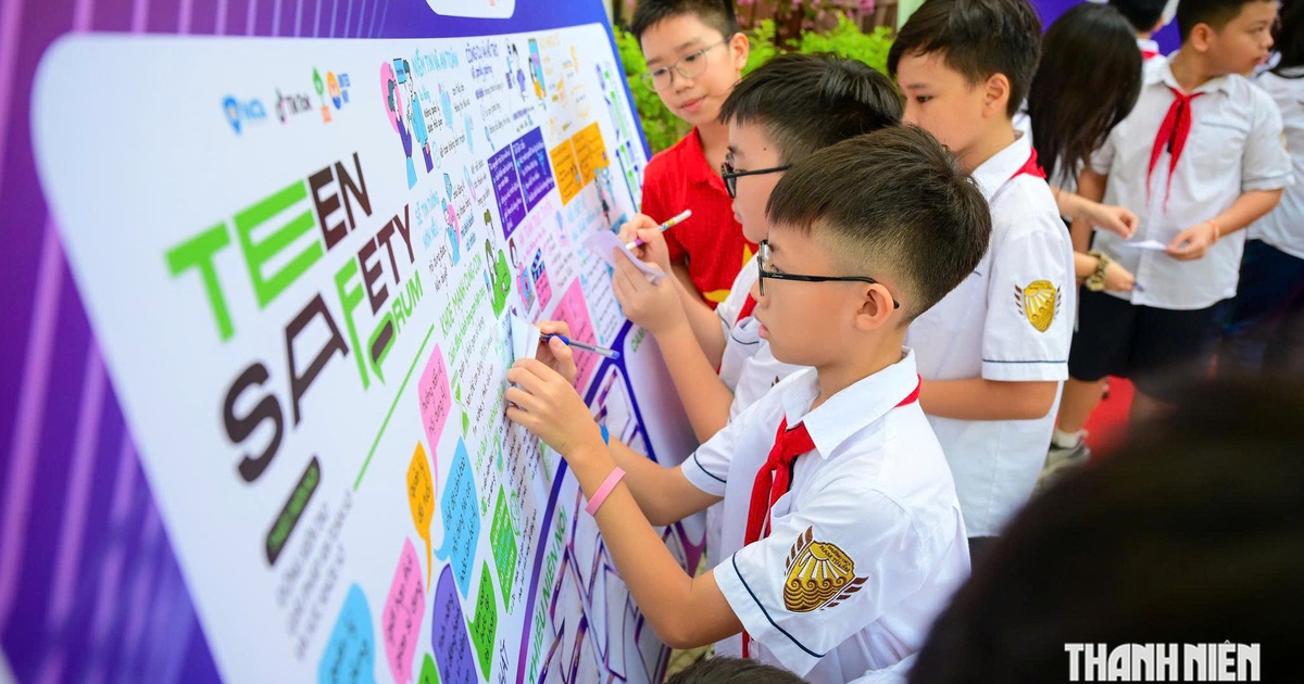 Cần trang bị "kháng thể số" thay vì ngăn cấm không gian mạng