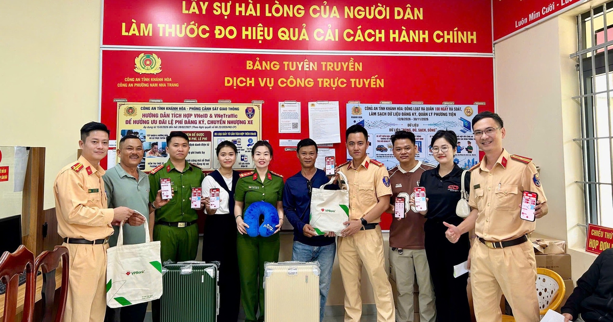 Khánh Hòa tặng quà người dân làm thủ tục sang tên, thu hồi đăng ký xe