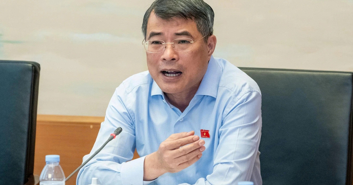 Thủ tướng: Cắt trung gian để người bệnh tiếp cận giá thuốc hợp lý