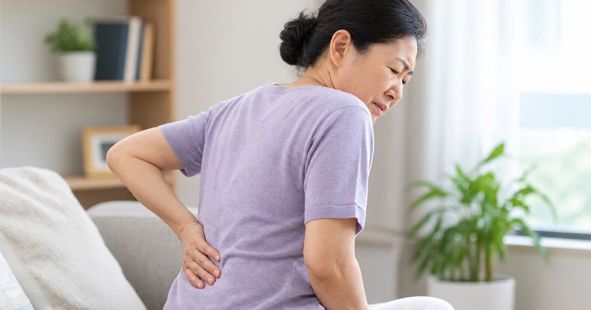 Đau lưng có phải là dấu hiệu của tình trạng xương yếu đi?