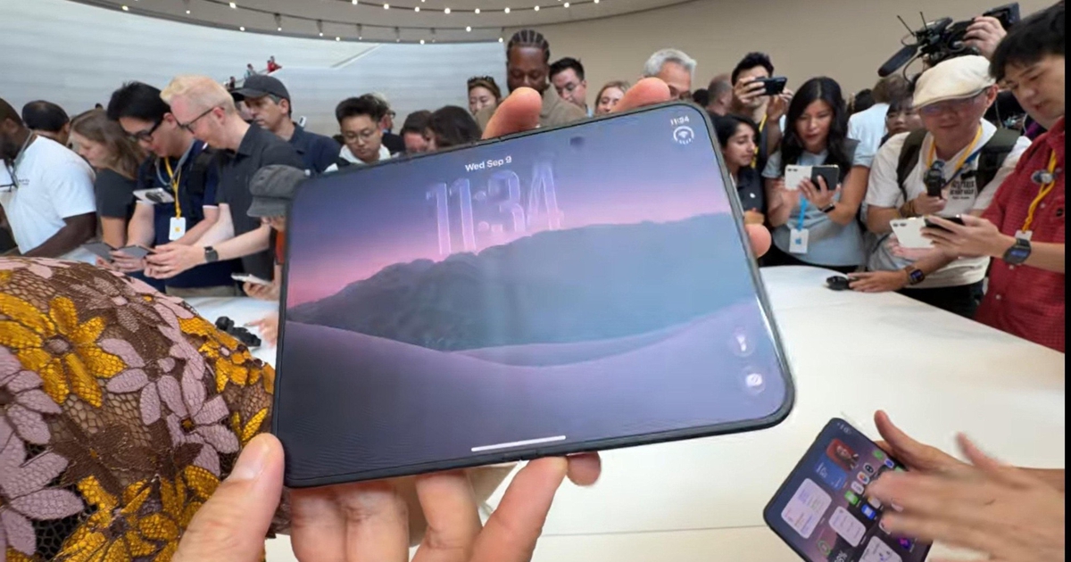 Video thực tế iPhone Duo hé lộ điều bất ngờ về nếp gấp màn hình