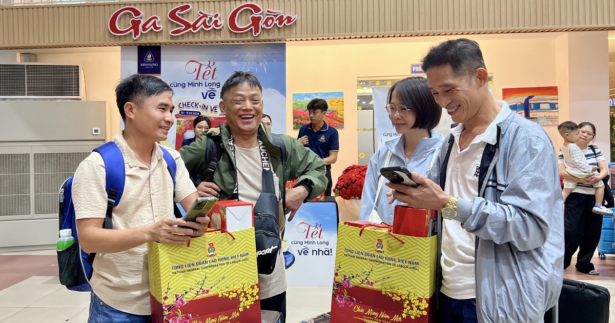 TP.HCM tặng tiền, quà, vé về quê cho người lao động chăm lo Tết Đinh Mùi 2027