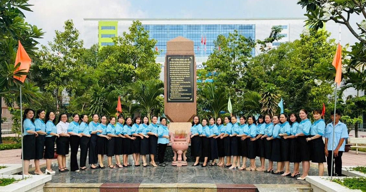 Từ bức tường x&agrave; lim đến ngọn lửa tr&ecirc;n qu&ecirc; hương T&acirc;y Ninh