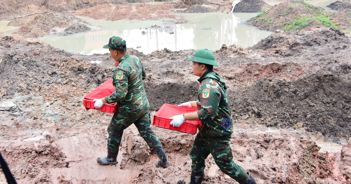 Quy tập th&ecirc;m 12 h&agrave;i cốt liệt sĩ tại c&ocirc;ng vi&ecirc;n L&ecirc; Thị Ri&ecirc;ng