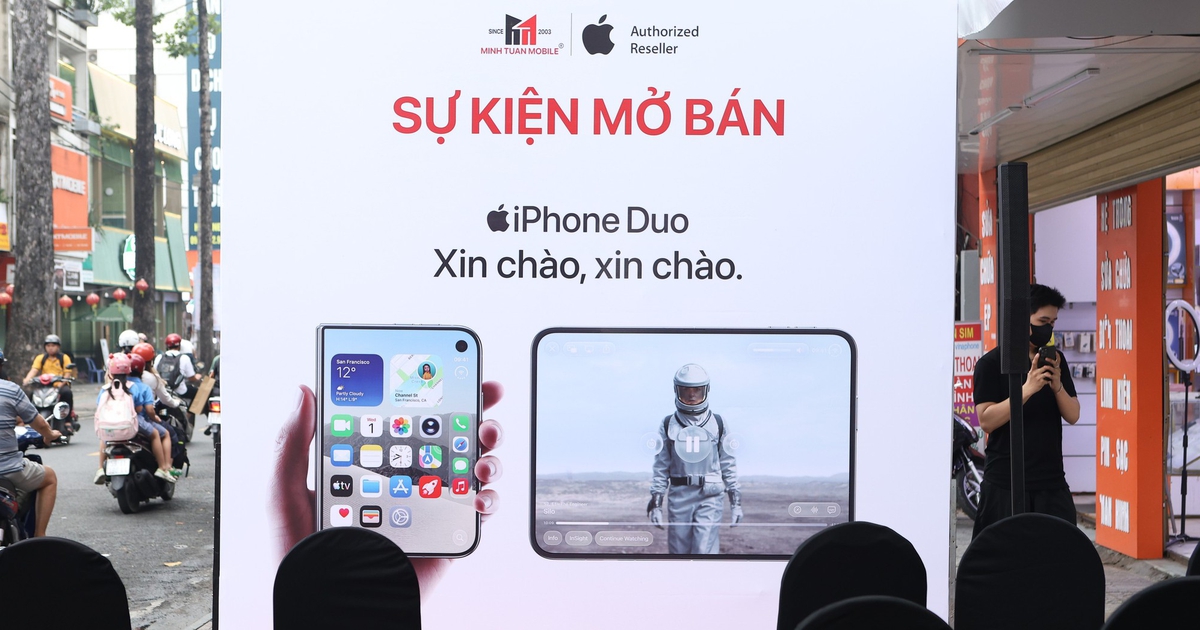 Những chiếc iPhone Duo đầu tiên đến tay người dùng Việt Nam