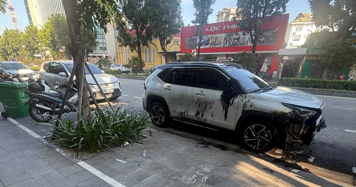 Điều tra vụ phá hoại, đốt ô tô trên phố ở Huế