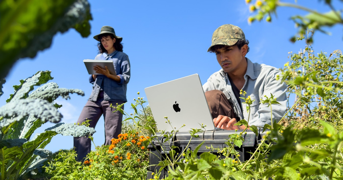 MacBook Pro M6 ra mắt với giá ngang ngửa iPhone Duo
