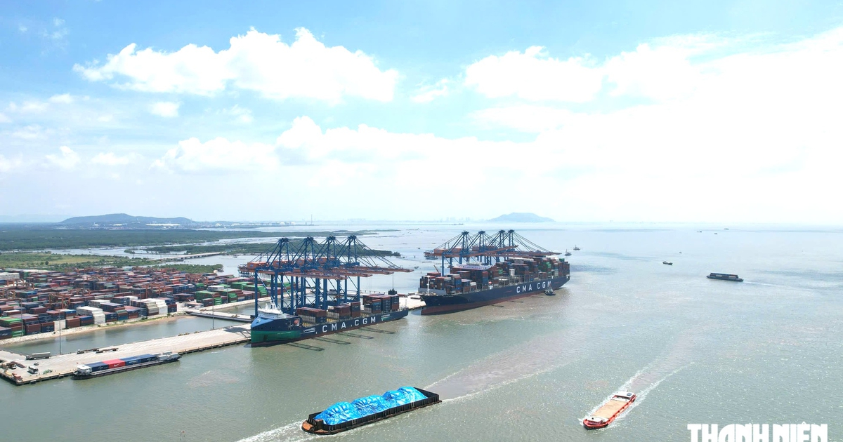 Sà lan điện đầu tiên của Việt Nam vận hành tại TP.HCM, có gì đặc biệt?