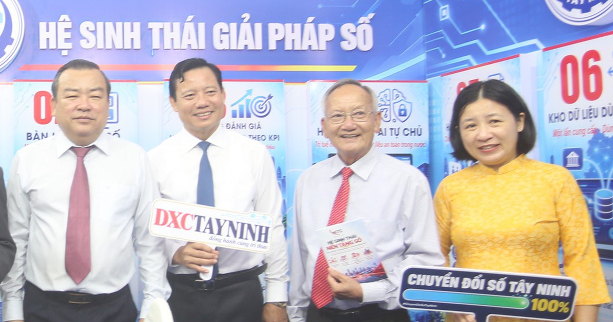 Tây Ninh chuyển đổi số không phải "tin học hóa" quy trình cũ