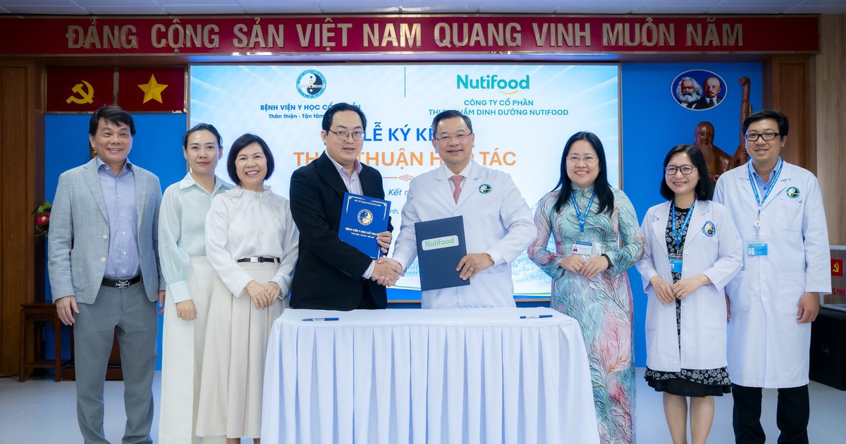 Nutifood ký kết hợp tác với Bệnh viện Y học cổ truyền TP.HCM