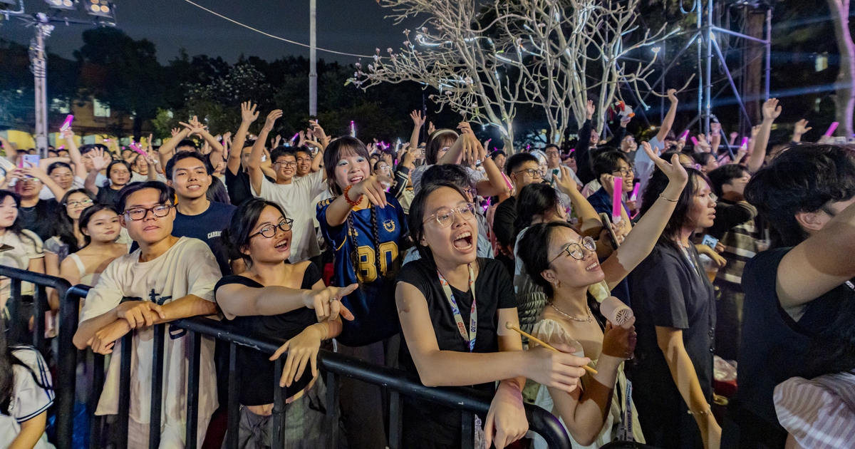 Một đêm – đủ mặt thần tượng: Tuổi Hồng Minh Khai 30 khiến gen Z mê mệt