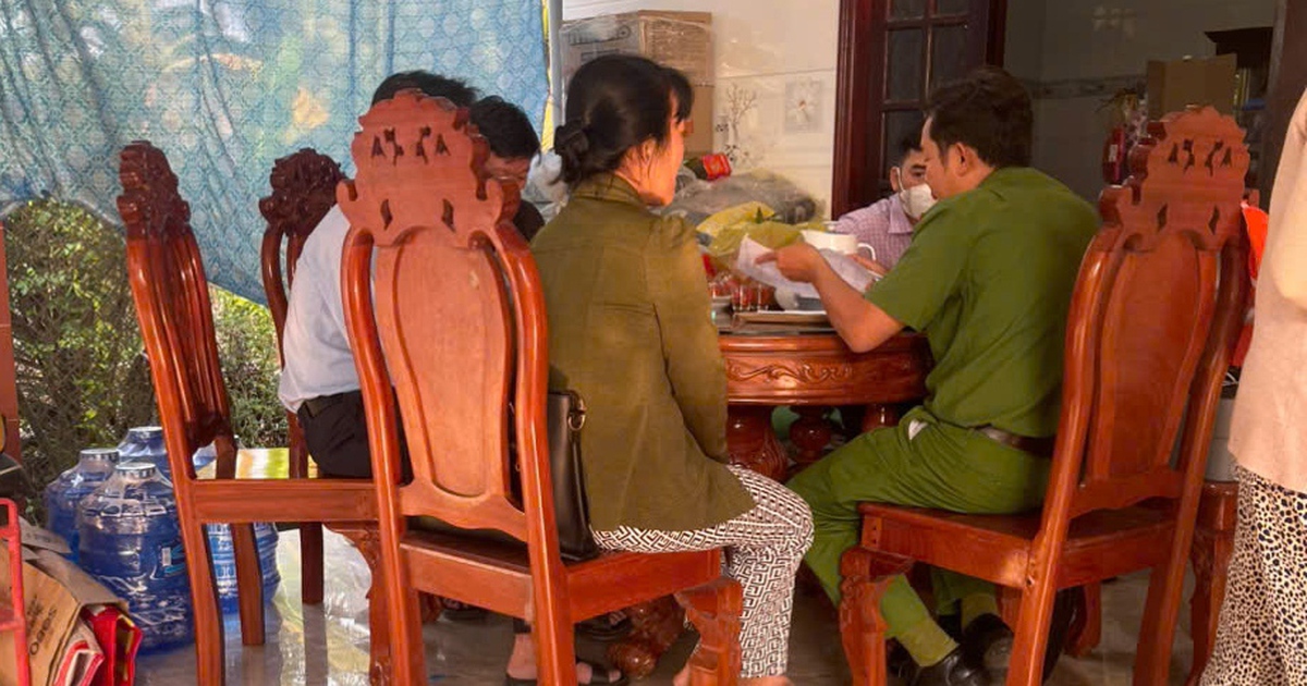 Điều tra vụ 2 người tử vong, 3 người cấp cứu nghi do ngộ độc rượu