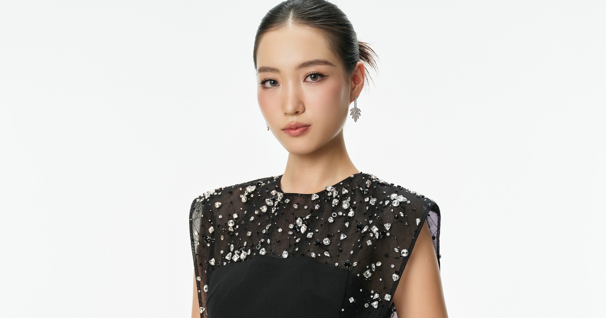 Đẹp kiêu kỳ, tinh giản với sắc trắng đen kinh điển