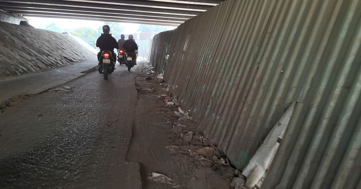 Lô cốt rào quá lâu, đi lại khó khăn