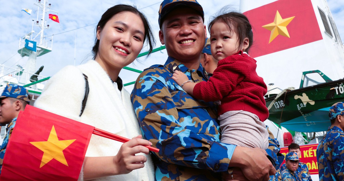 Tết ở Trường Sa - Kỳ 2: Đốm lửa Cam Ranh