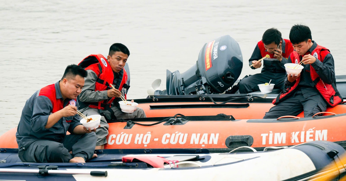 Gieo mầm thiện l&agrave;nh giữa d&ograve;ng nước dữ