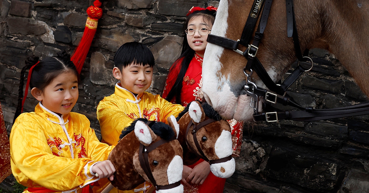 Xủ quẻ năm B&iacute;nh Ngọ