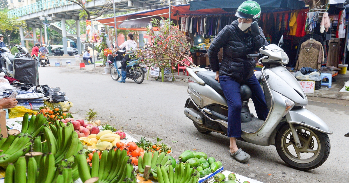 Chuối xanh vài trăm nghìn một nải, tiểu thương găm hàng chờ khách VIP 'chốt đơn'