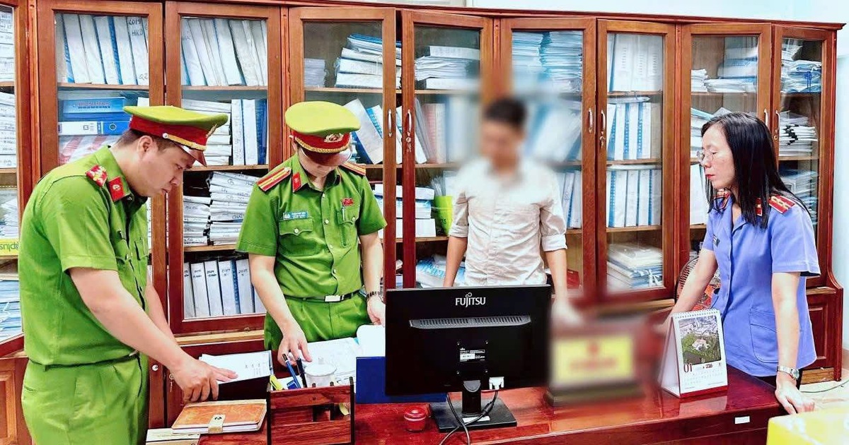 Bắt cán bộ thuế cầm đầu đường dây mua bán hóa đơn trăm tỉ đồng