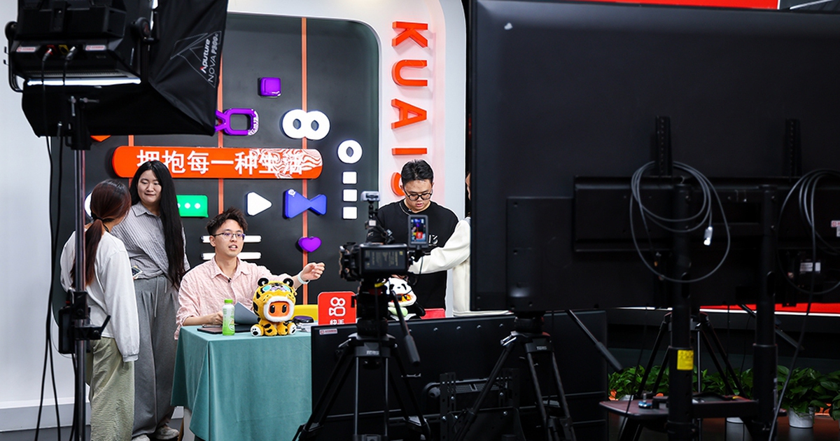 B&ecirc;n trong chiến lược c&ocirc;ng nghệ của truyền th&ocirc;ng Trung Quốc