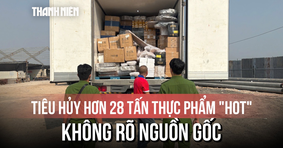 Tiêu hủy hơn 28 tấn lạp xưởng nướng đá, lườn ngỗng,... 'bẩn' chuẩn bị lên bàn ăn dịp Tết