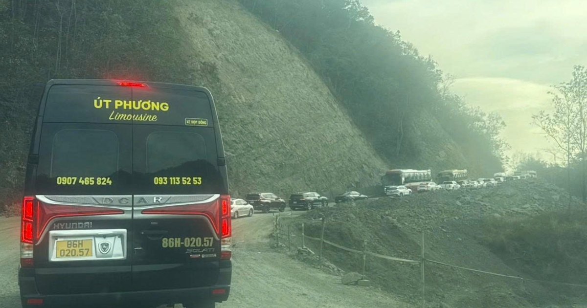 Quốc lộ 28B nối Mũi Né - Đà Lạt quá tải, gây kẹt xe nghiêm trọng