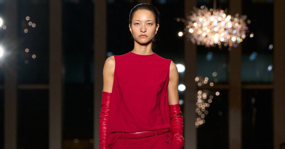 Trang phục đẹp để chụp hình lại thoải mái ăn đủ '5 bữa' ngày tết