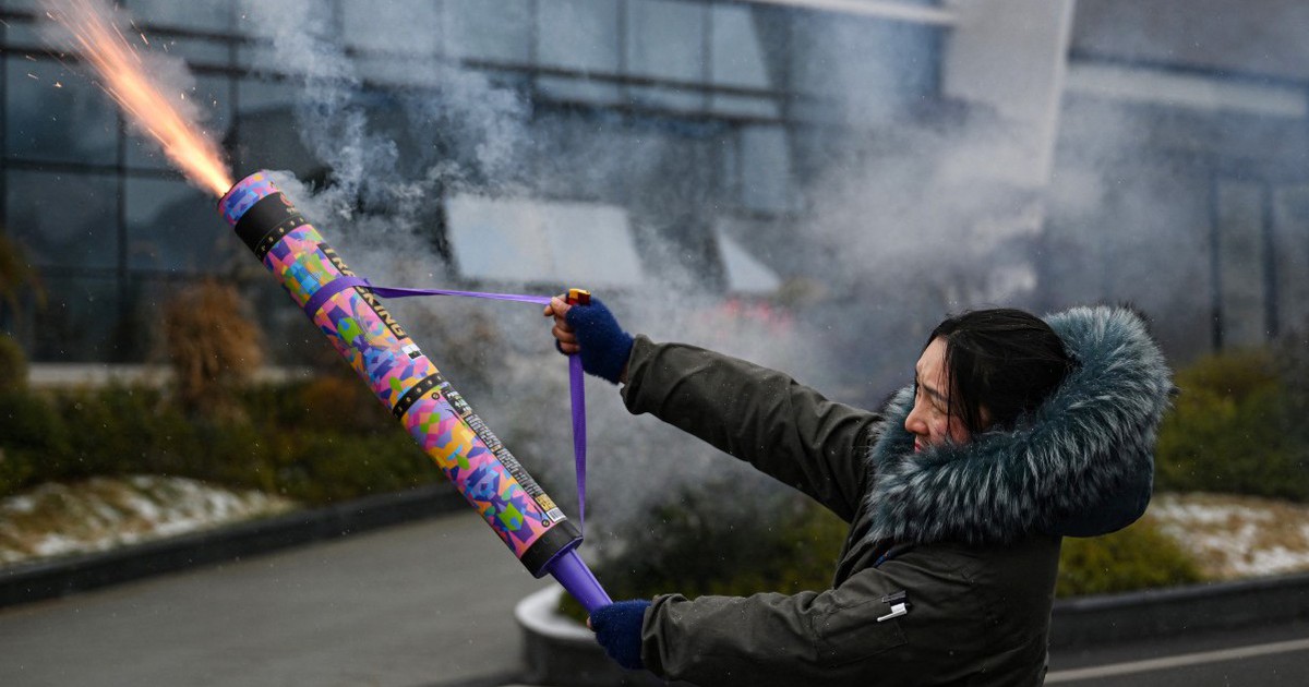 Nổ lớn cửa hàng pháo hoa Trung Quốc khiến 8 người chết