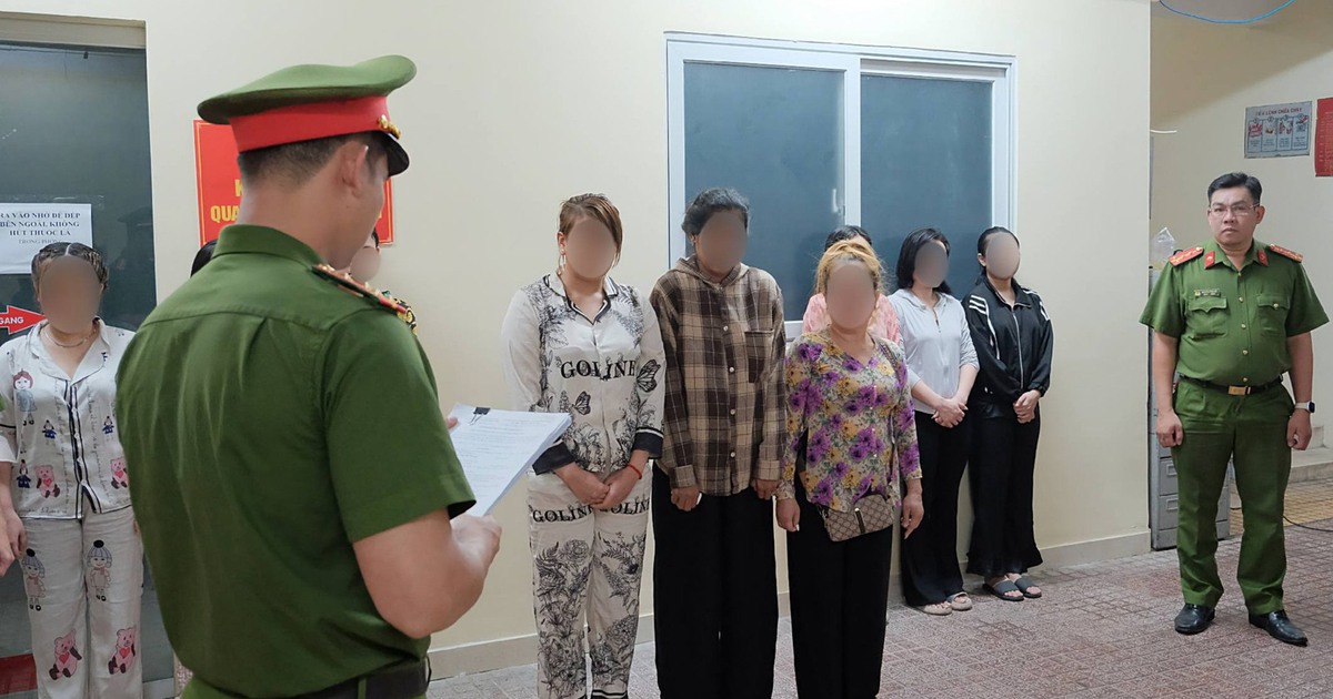 Công an TP.HCM khởi tố 9 cô gái tham gia hỗn chiến tranh giành khách