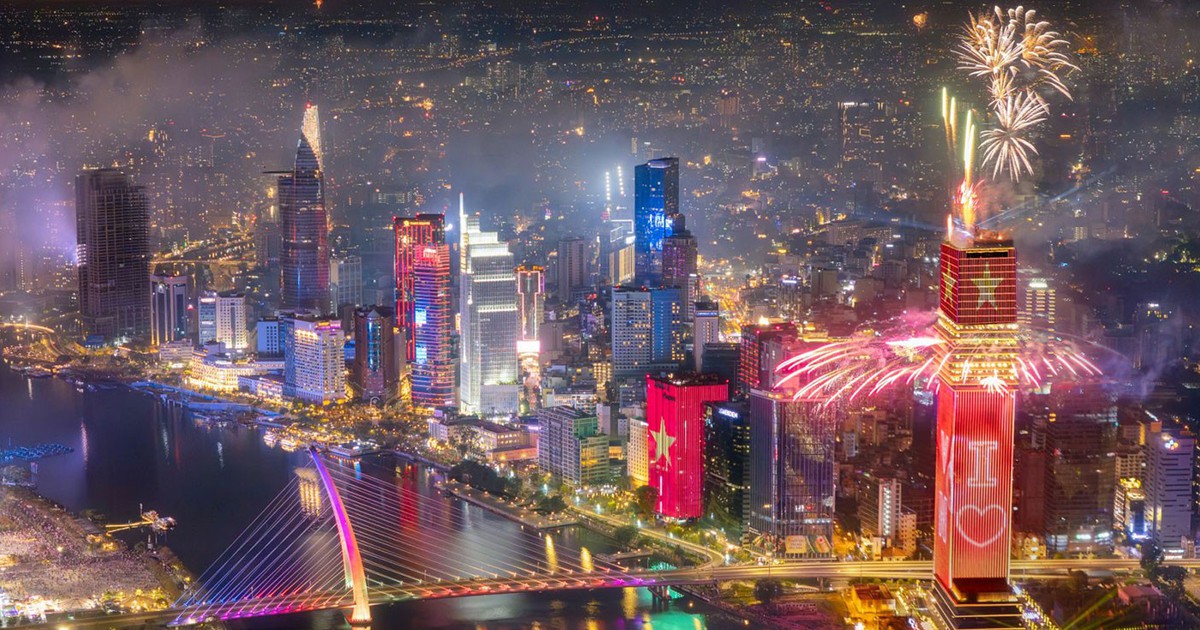 Saigon Marina IFC - Màn pháo hoa tòa tháp đầu tiên tại Việt Nam