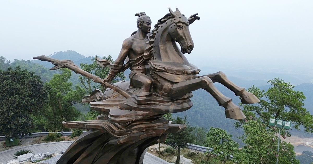 Điều ít biết về tượng đài nơi Thánh Gióng cưỡi ngựa sắt về trời