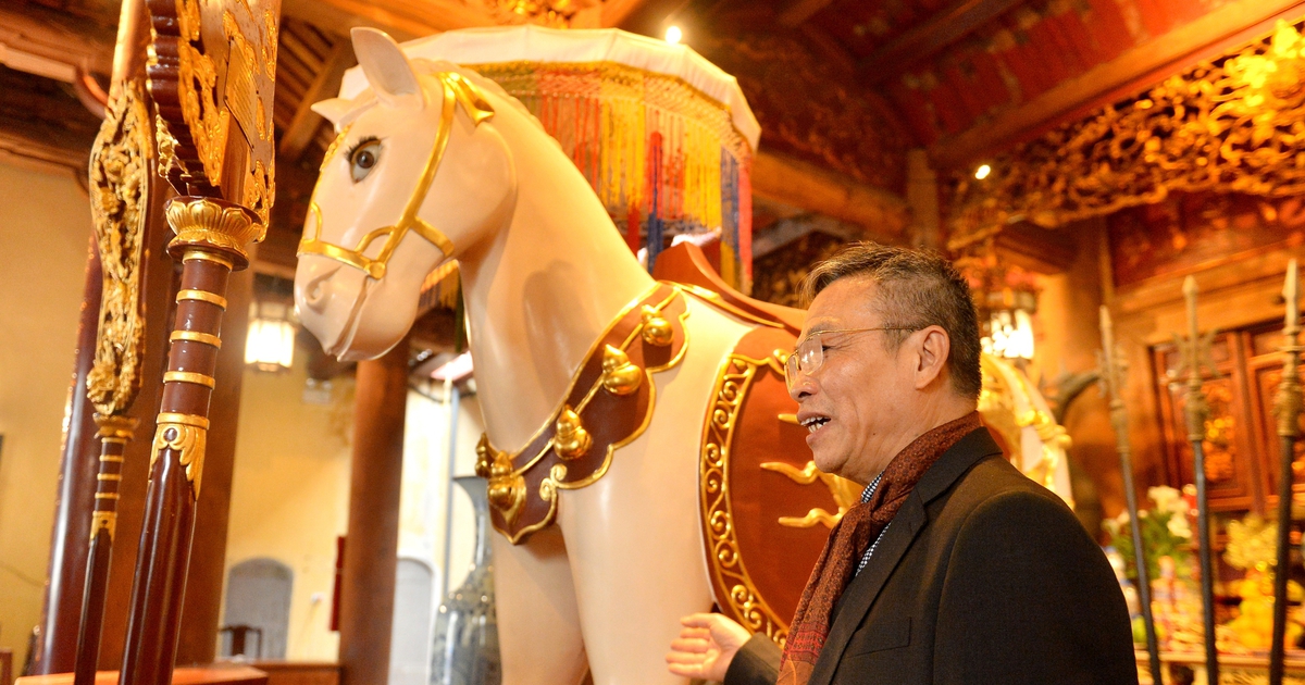 Ngôi đền nghìn năm được vua đặt tên, thờ ngựa trắng giữa Hà Nội