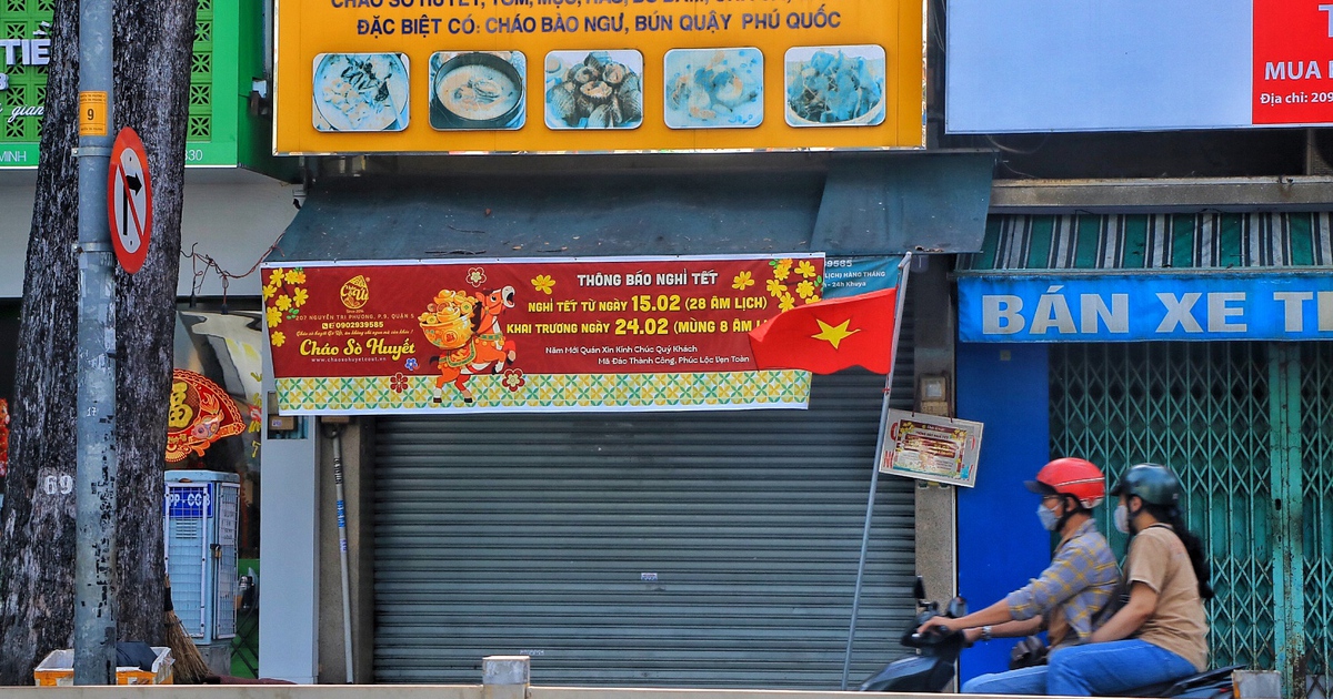 Mùng 3 tết, đường phố TP.HCM vẫn thoáng: Quán ăn nghỉ tết mùng mấy bán lại?