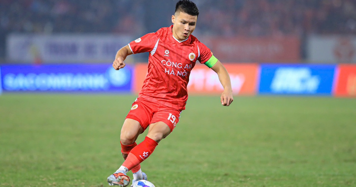 V-League tái xuất kịch tính, HLV Kim Sang-sik ‘săn đầu người’ đại chiến Malaysia: Đội tuyển Việt Nam cực mạnh