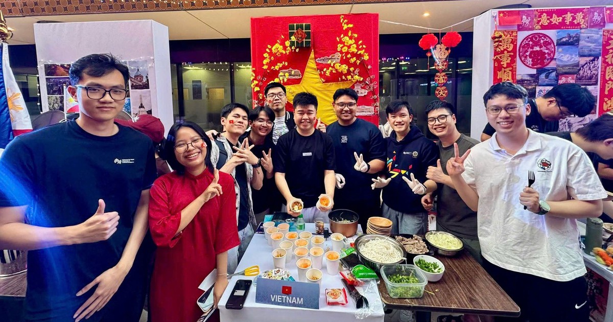 Xa quê hương, bạn trẻ đón tết thế nào?