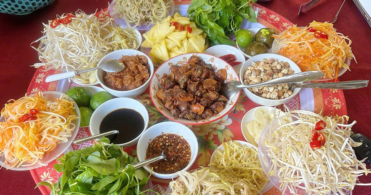 Hương vị qu&ecirc; hương: S&ograve; huyết cửa s&ocirc;ng Ro&ograve;n 'l&ecirc;n m&acirc;m'