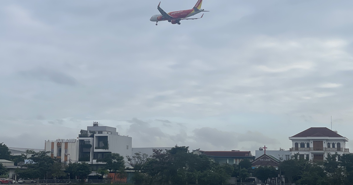 Drone 'đại náo' bầu trời, nhiều chuyến bay từ Đà Nẵng bị tê liệt dịp tết