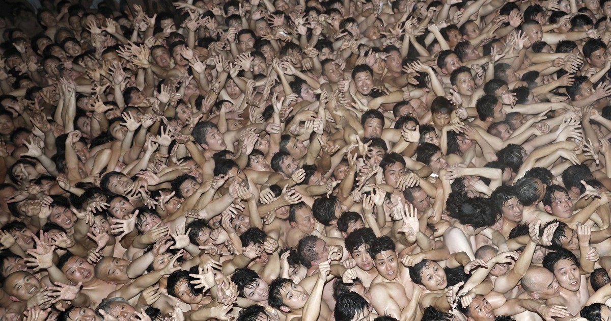 Hàng ngàn nam giới Nhật Bản tham gia ‘lễ hội khỏa thân’, 6 người nhập viện