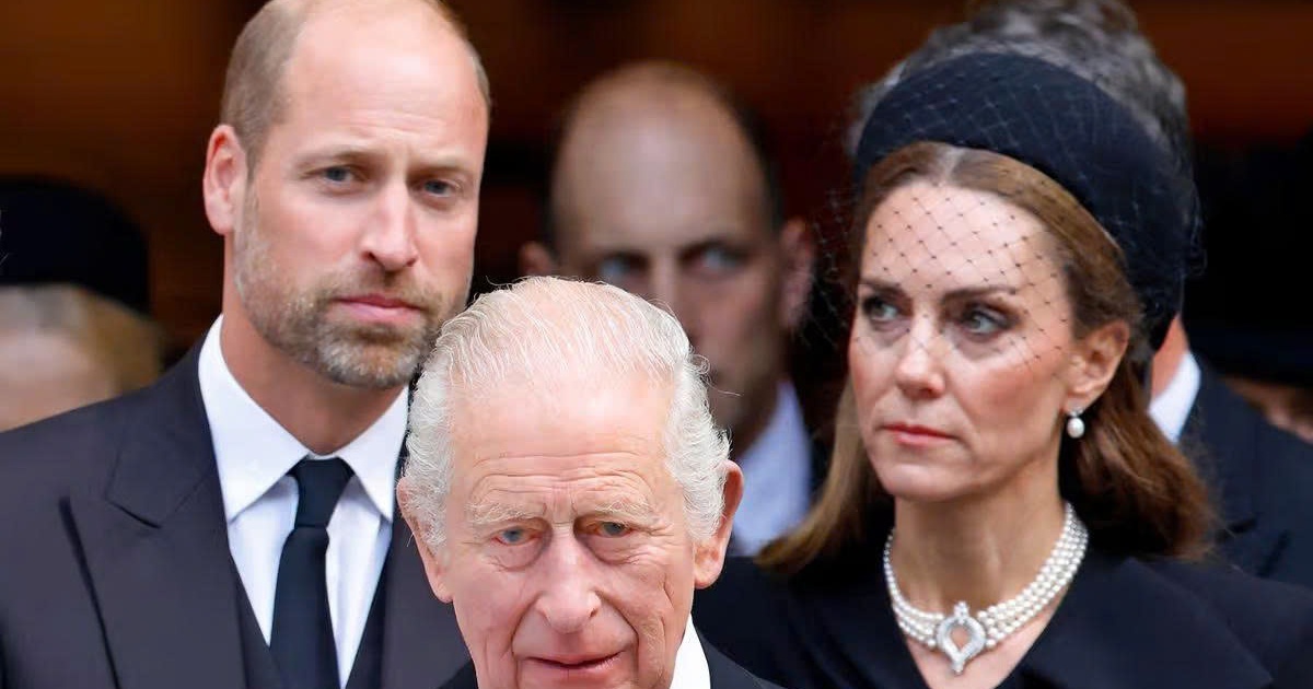 Ho&agrave;ng tử William gi&uacute;p Vua Charles III lấy lại l&ograve;ng tin từ người d&acirc;n Anh