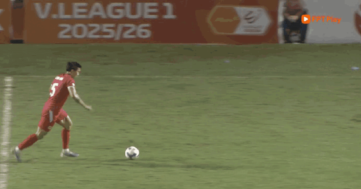 Văn Hậu lập siêu phẩm giúp đội Công an Hà Nội ngược dòng đánh bại CLB Thanh Hóa