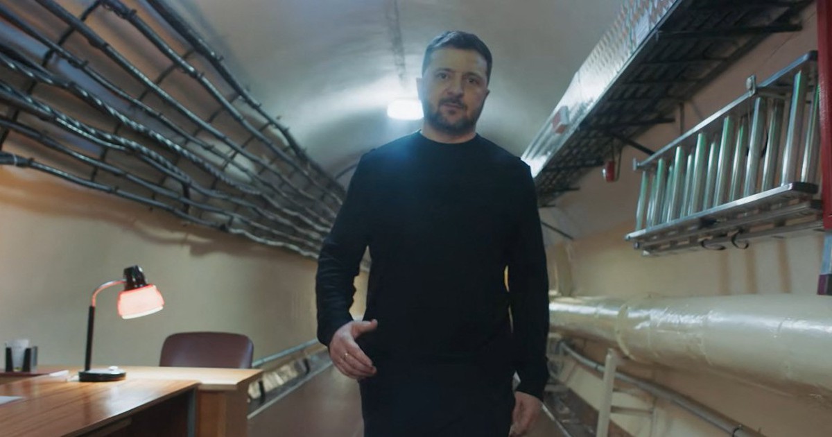 B&ecirc;n trong boong ke nơi &ocirc;ng Zelensky chỉ huy ng&agrave;y đầu chiến sự