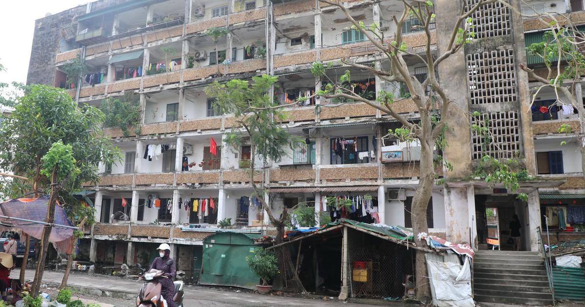 Sống bất an trong những khu chung cư cũ