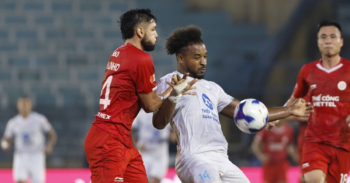 CLB Nam Định trở thành đương kim vô địch đầu tiên xuống hạng?