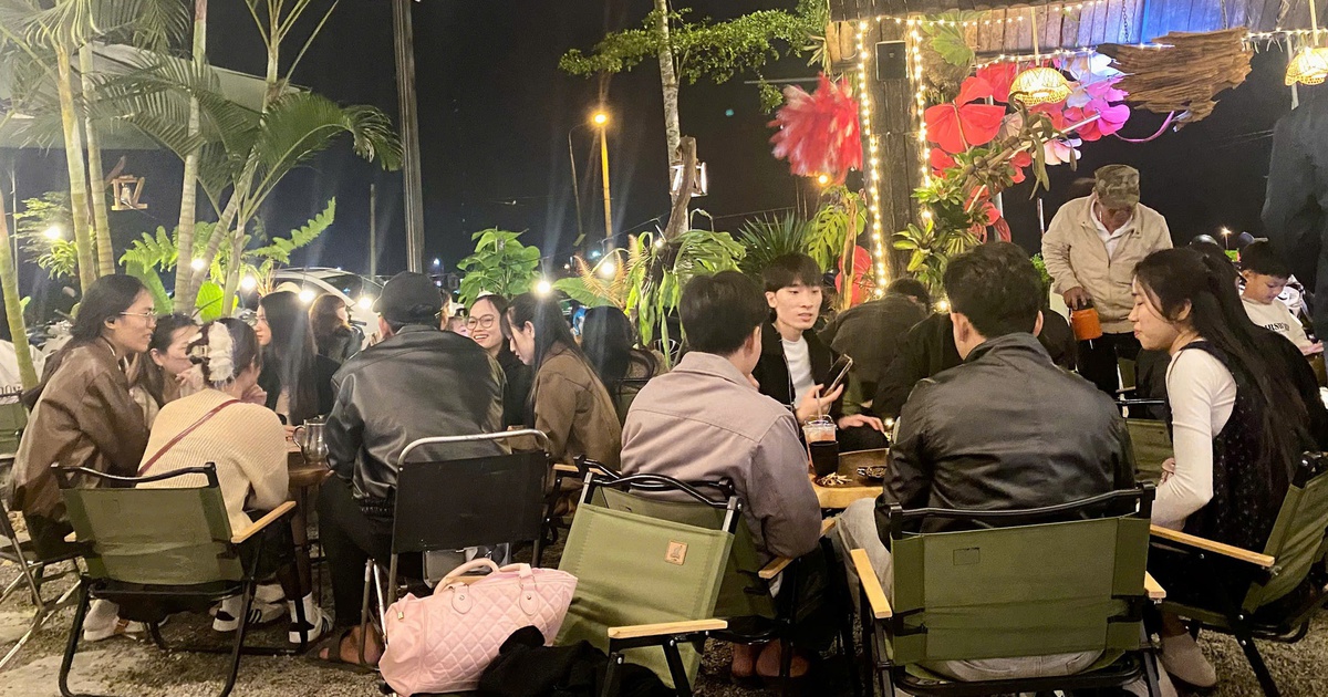 Sau tết, vì sao có những người trẻ vẫn chưa trở lại thành phố làm việc?