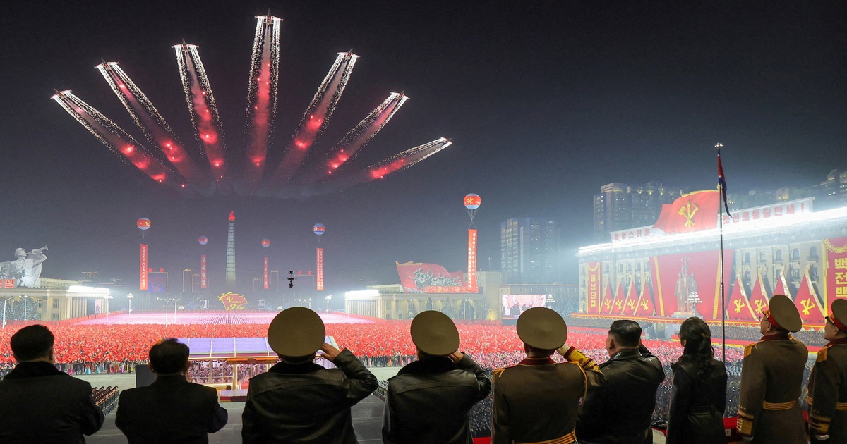 Triều Tiên tung hai lá bài trái ngược với Mỹ - Hàn